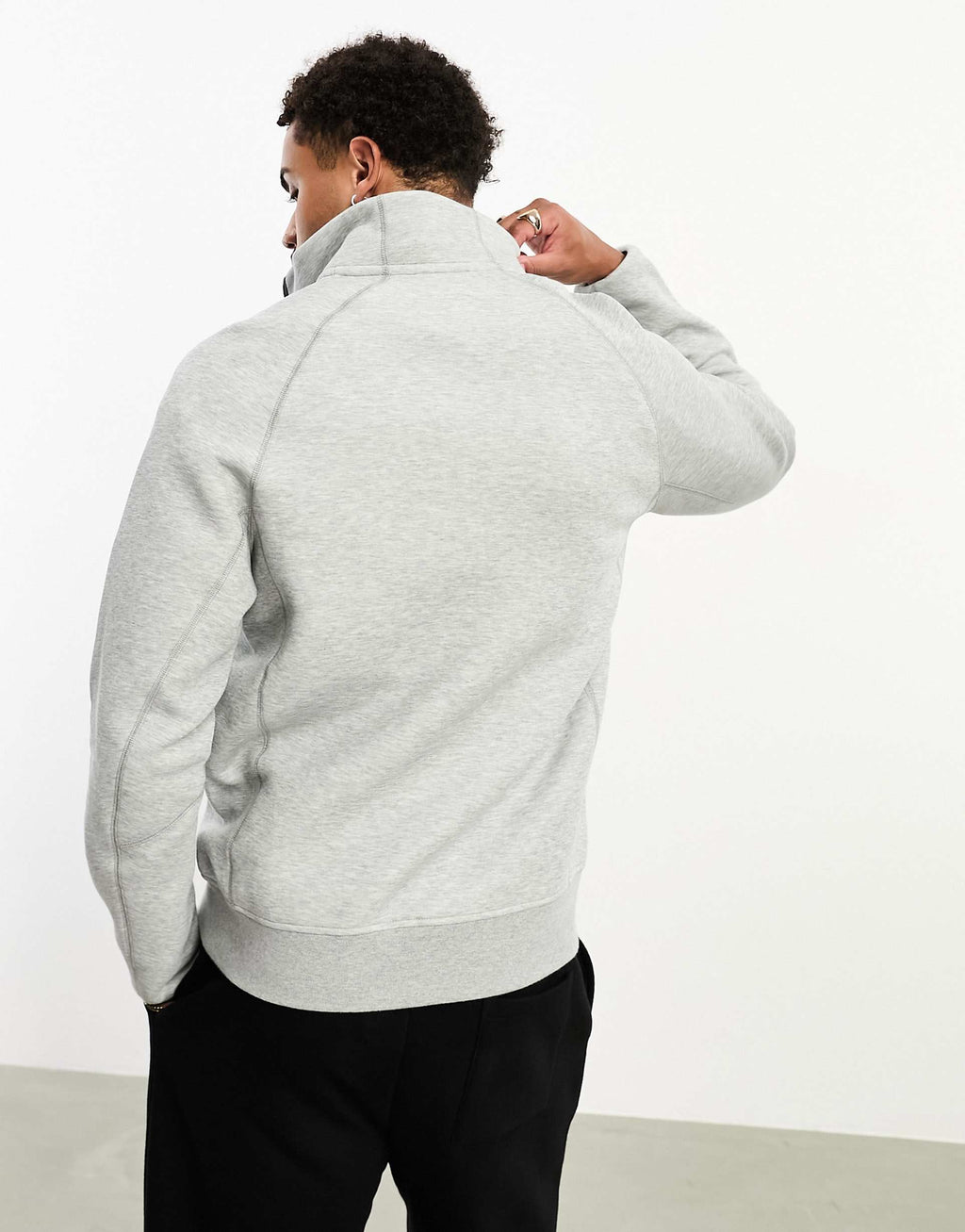 Pull Nike Tech V1