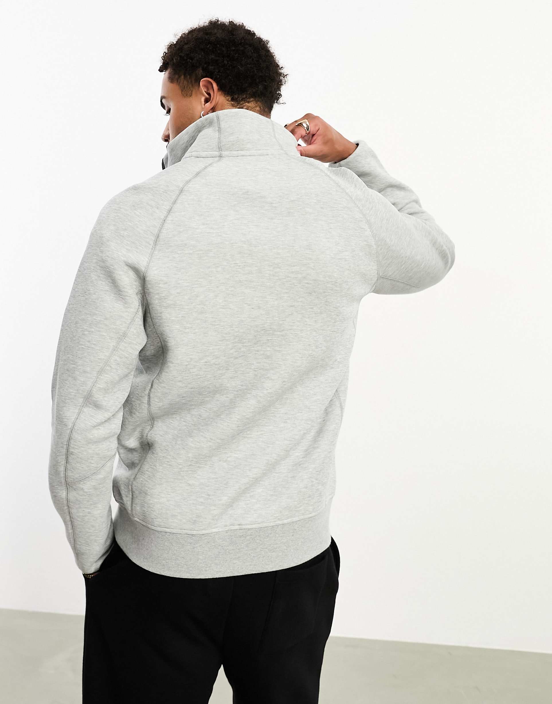 Pull Nike Tech V1